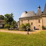 Nyaraló Castle In Chaleix With Pool And Views Chalais