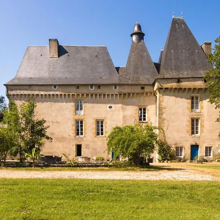 Castle In Chaleix With Pool And Views Chalais (Dordogne)