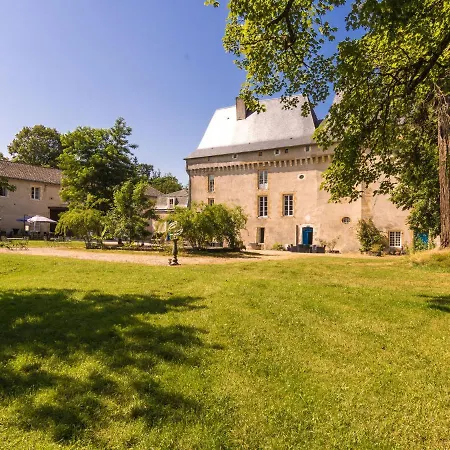 Castle In Chaleix With Pool And Views Prázdninový dům Chalais (Dordogne)